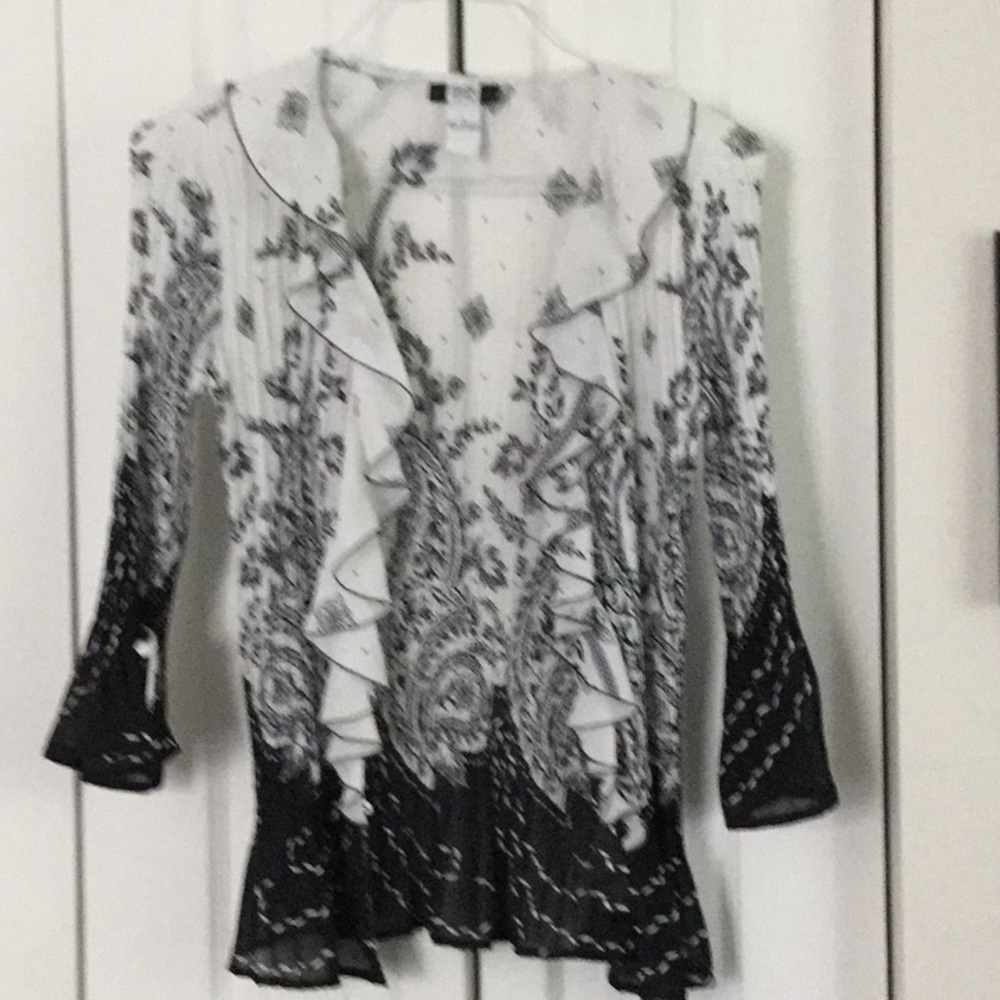 Pleated Ruffled  Blk & White 3/4 Sleeve Blouse